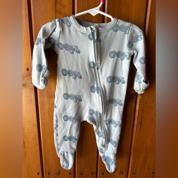 kate quinn Other - Kate Quinn | Baby Zipper Onsie | Blue Tractor 100% Cotton |  SZ 3-6 MO